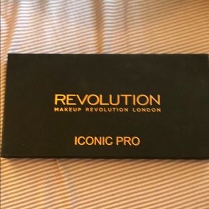 Makeup Revolution London Iconic Pro Salvation
